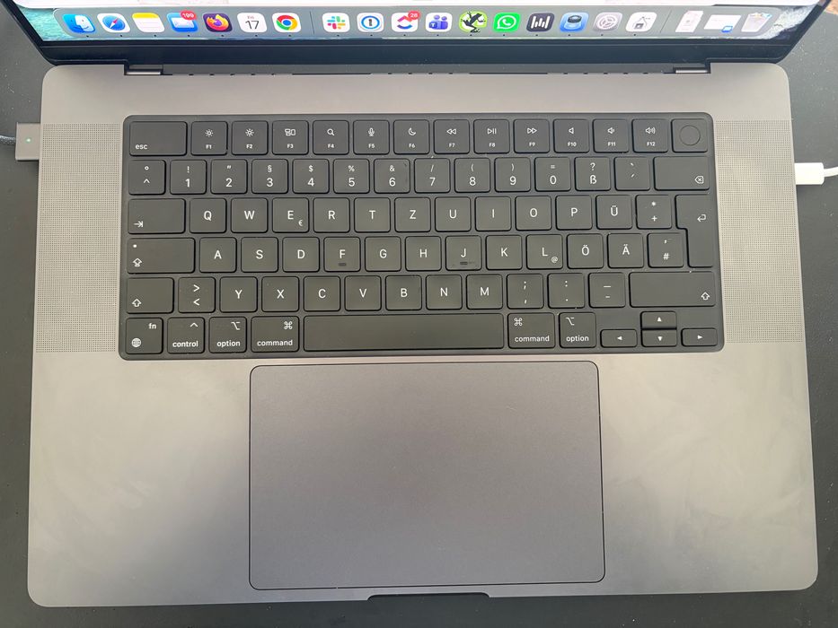 MacBook Pro 16" M3 Pro — Estado Impecável