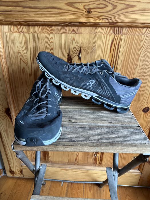 Sprzedam buty firmy QN model CloudFlow 46 zmierzona wkładka 30.0 cm