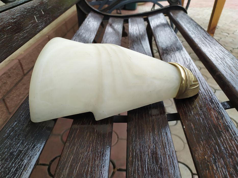 Продам светильник настенный