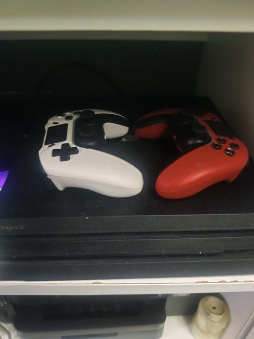 Sprzedam PS4 Slim
