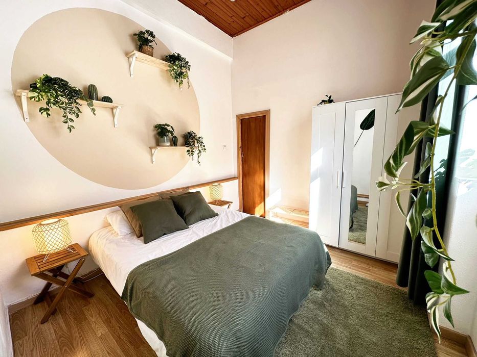 Quarto solteiro Costa Caparica sem caução entrada imediata