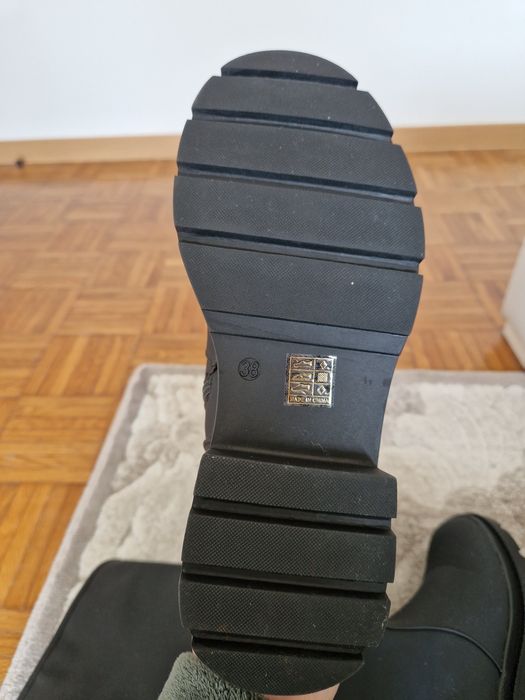 Botas cano alto pretas