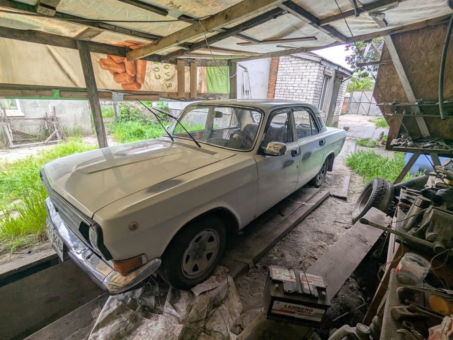 Продам Волгу 2410