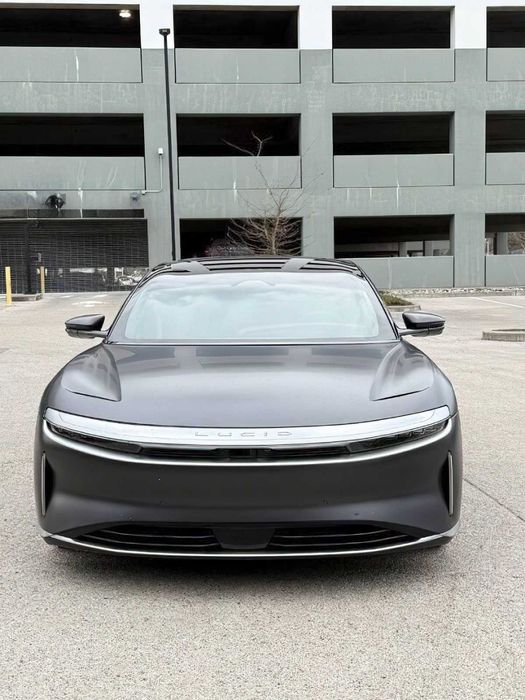 Lucid Air Touring      2023