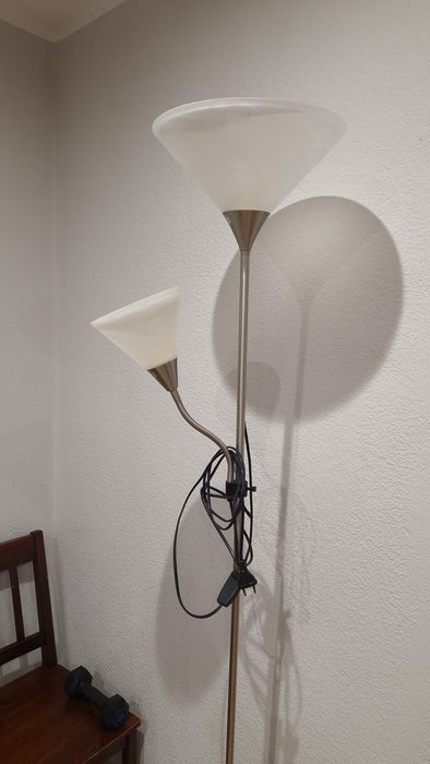 Lampa stojąca z Obi