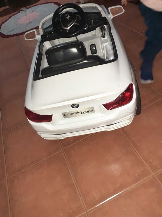 Carro criança bateria