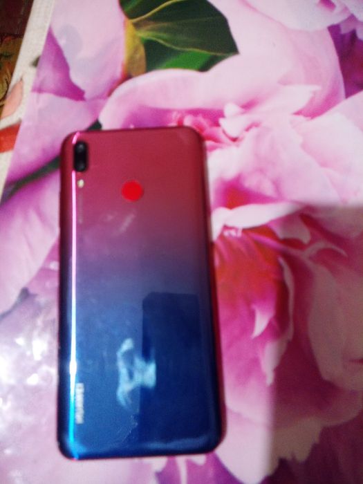 Мобильный телефон HUAWEY Y9
