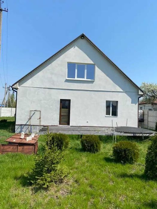 Продам 4к двух этажный дом в Березановке