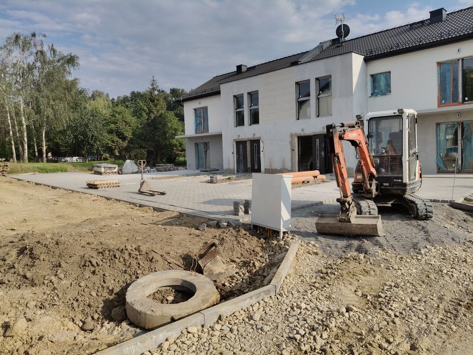 Układanie kostki brukowej granitowej Wolne terminy !  usługi Mini kopa