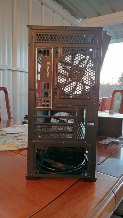 Gabinete MSI MAG Forge M100A + 4 Fans ARGB (como novo)