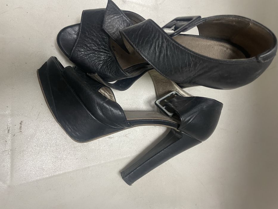 Calcado mulher usado