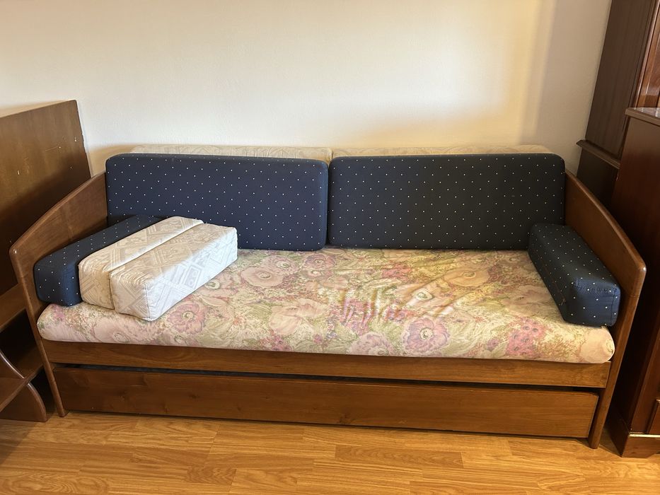Sofá cama grande