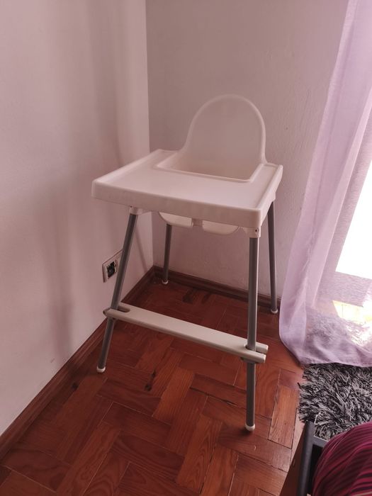 Cadeira de refeições bebé