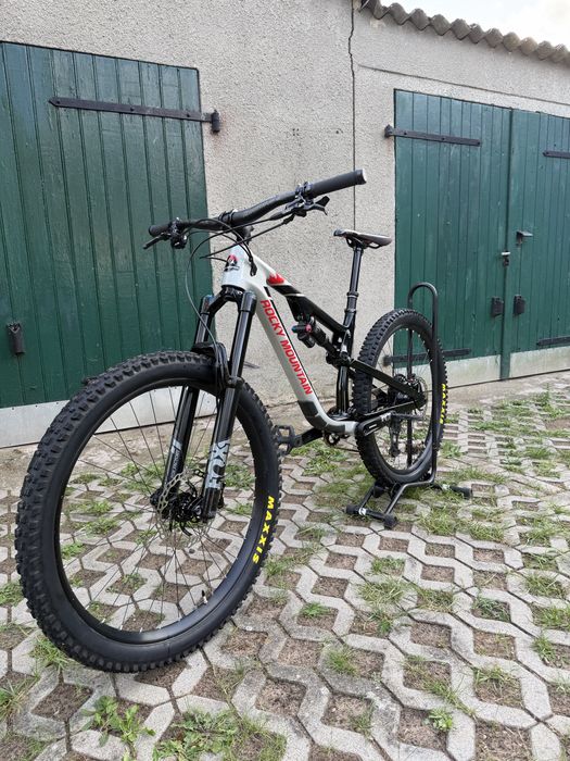 Rocky Mountain Altitude C70 – карбоновий ендуро двопідвіс