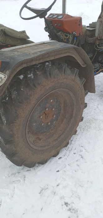 Продам трактор !!!