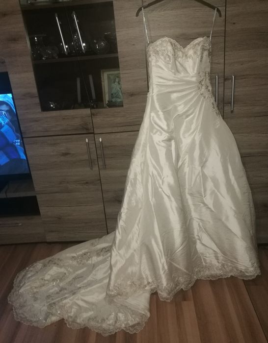 Suknia ślubna nowa
