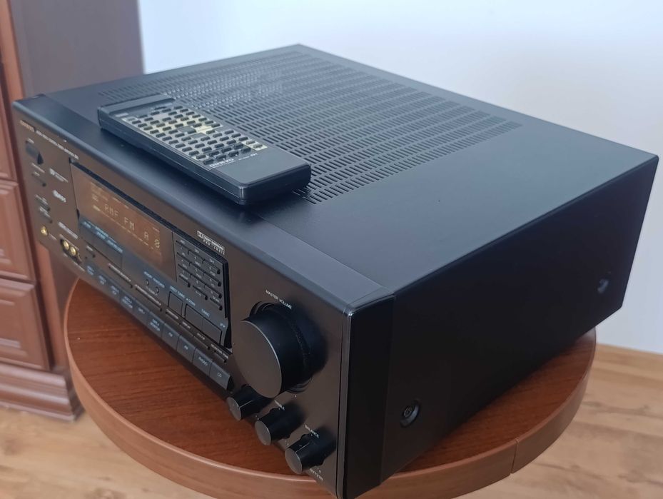 Amplituner ONKYO