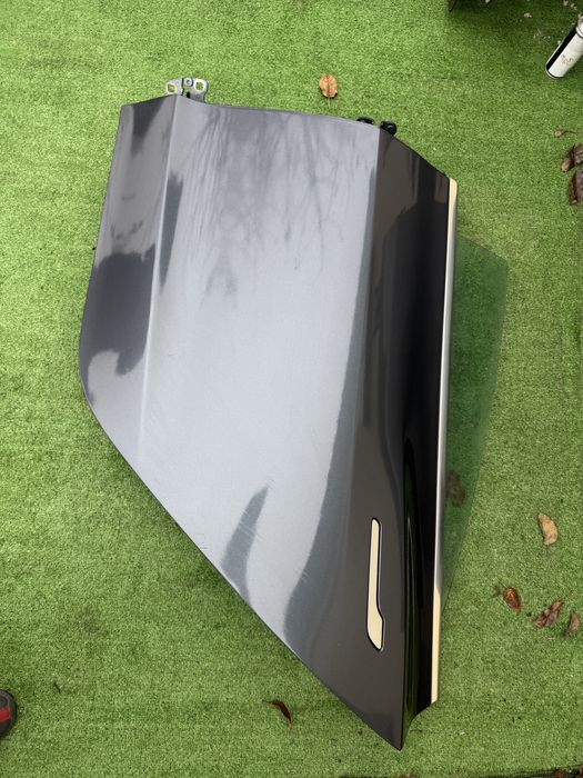 Двері tesla model 3 , model Y