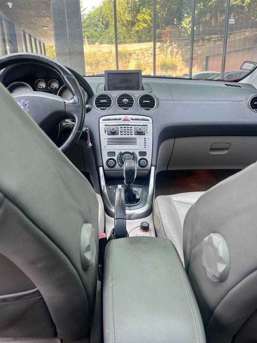 Peugeot 308 do ano 2007 a Gasolina/GPL, a andar muito bem