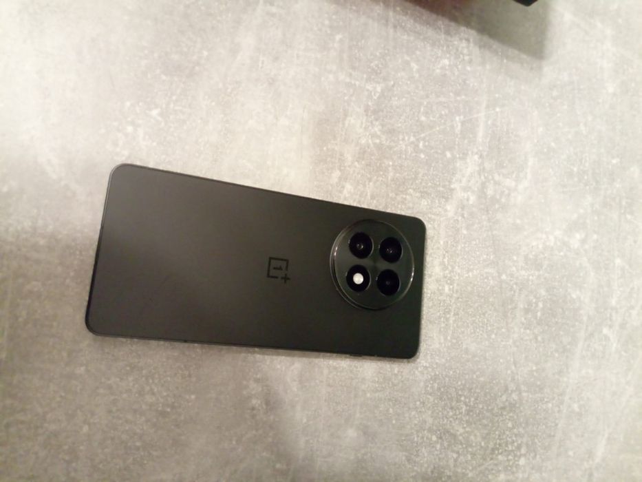 Oneplus 13r 12/256 idealny