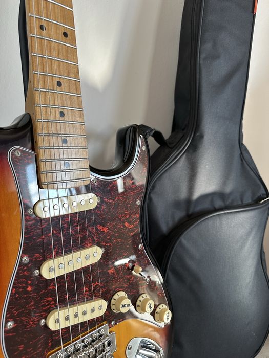 Gitara elektryczna JET JS-300 Roasted Maple + pokrowiec