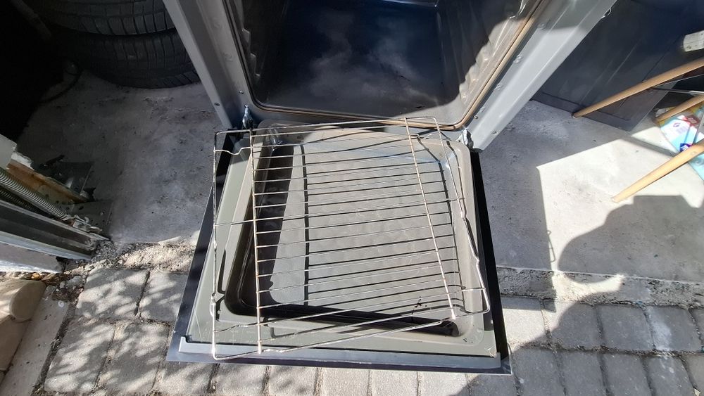 Kuchenka elektryczna Amica "na siłę"