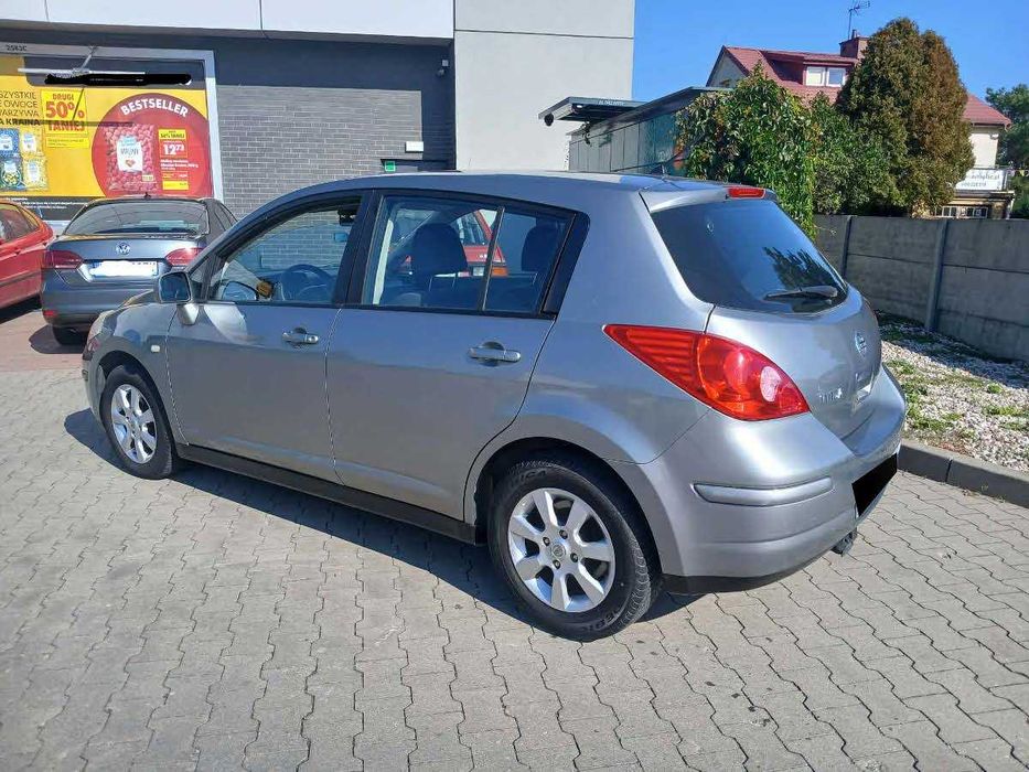 nissan tiida tekna