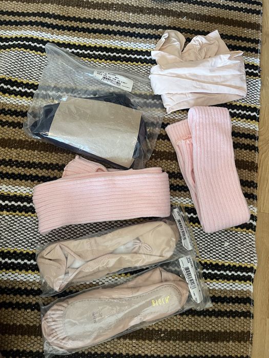 Roupa de ballet completamente nova