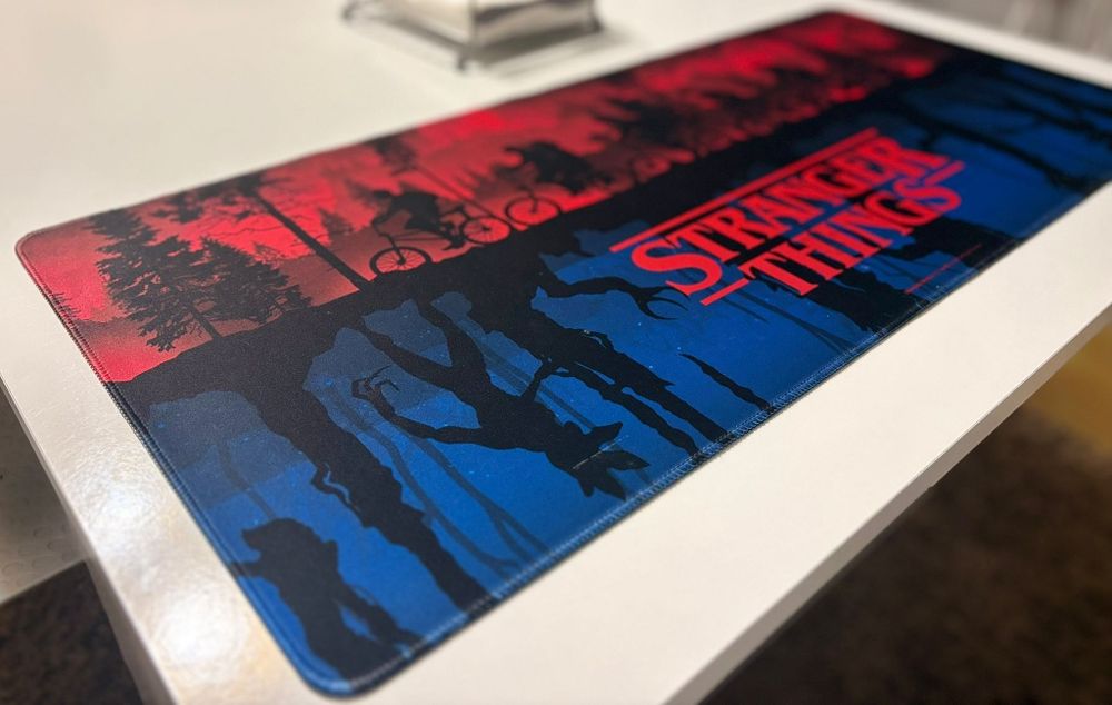 Tapete para secretária Stranger Things