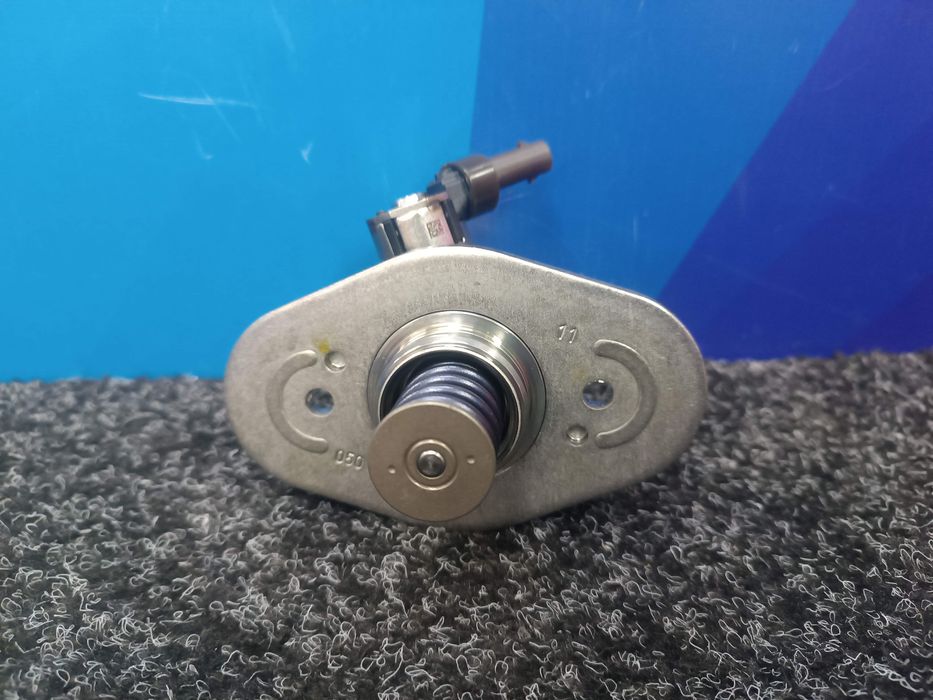 Насос паливний BMW B58 X3 X5  X6 13517934496 насос высокого давления