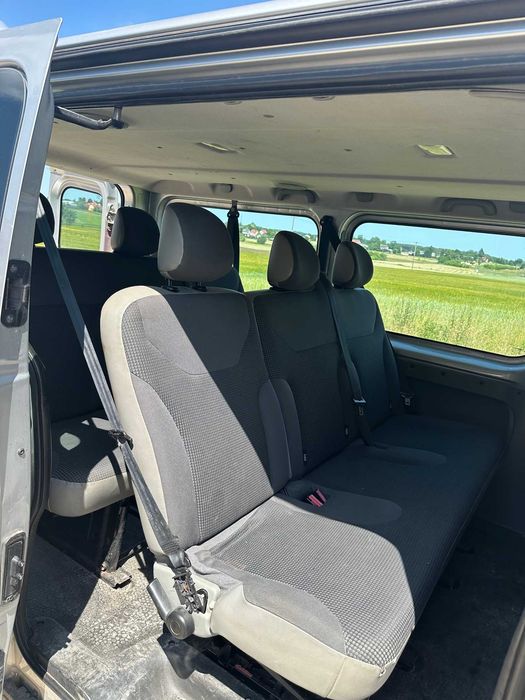 Opel Vivaro 2.0 DIESEL 9 osobowy cena brutto