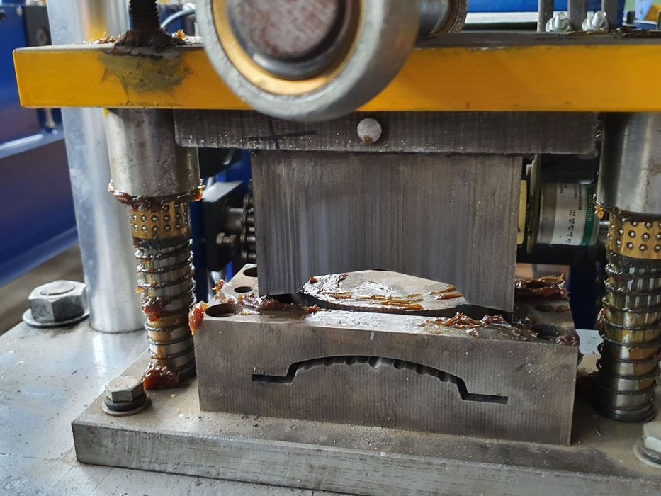 Линия для производства профнастила (Штахетника)