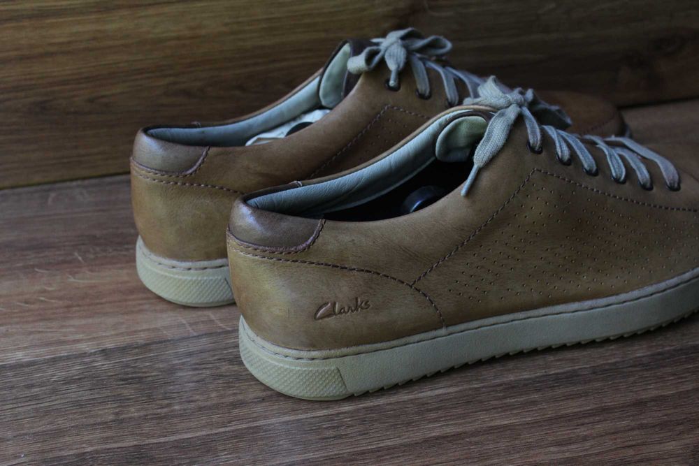 Круті шкіряні туфлі clarks