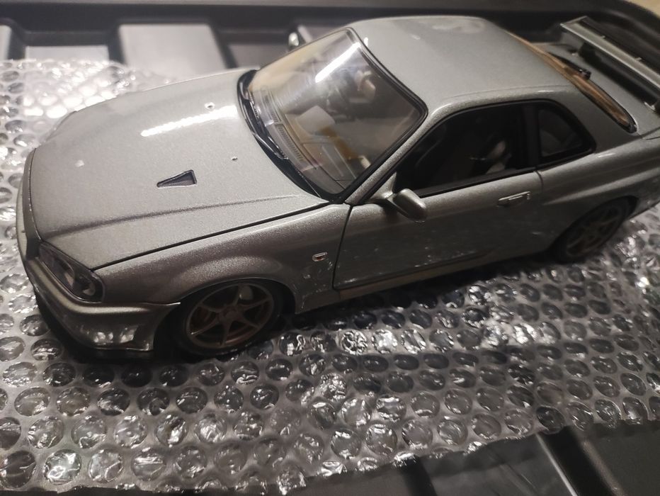 Nissan Skyline GT-R 1/18 AUTOART