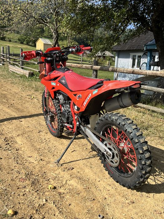 Продам Beta RR 4T 125 LC 2019