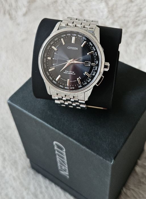 Zegarek męski CITIZEN Eco-Drive Radio Controlled CB0150-62L (3)