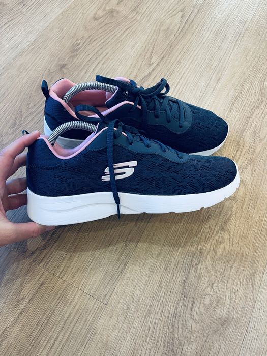 Кросівки жіночі skechers 41р