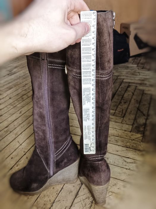 Чоботи жіночі високі з натуральної шкіри та натуральним хутром 36