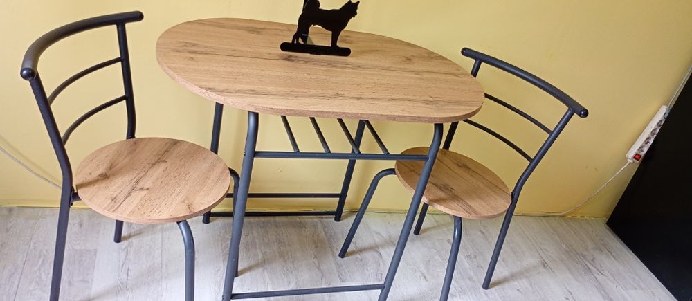 Sprzedam stół i krzesła