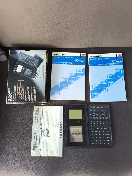 Kolekcjonerski Sharp IQ-7000 Electronic Organizer-Instrukcje, 100% Sprawny