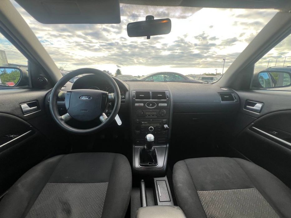 Na Sprzedaż Ford Mondeo 1.8B/bez rdzy/zadbany/klima dziala/ manual