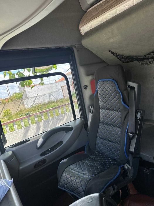 Vendo Empresa de transportes de Mercadorias,