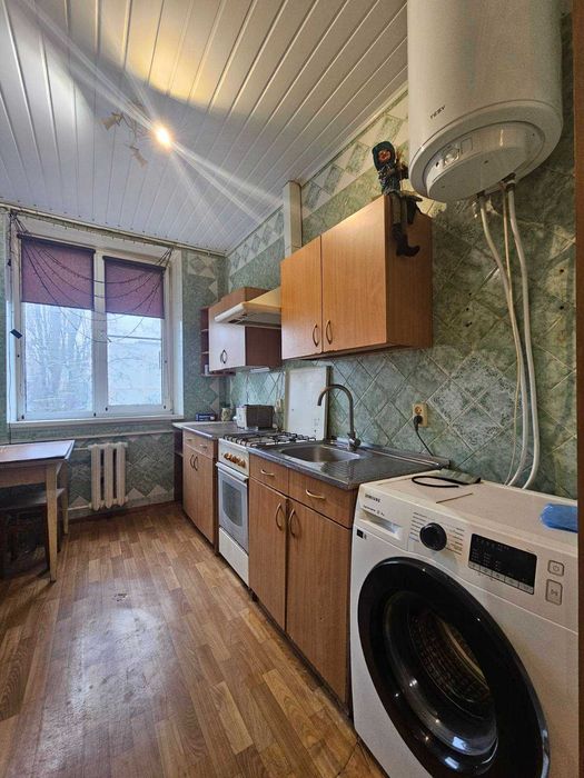 Продам 3 комн кв 60 м2 с Ремонтом ул Тархова  метро Индустриальная OA