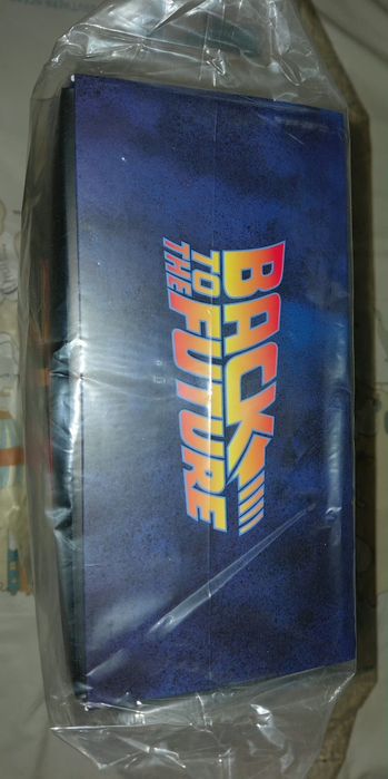 Hot Toys 1/6th Scale Back to the Future Marty Mcfly and Einstein (MMS573) MIB