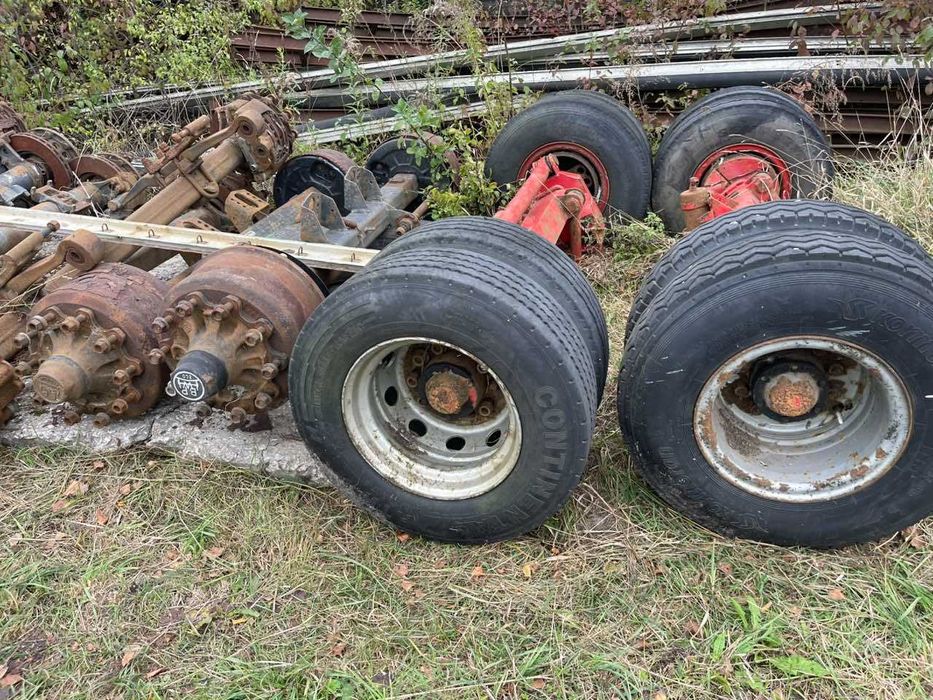 Вісі та ресори до напівпричипів