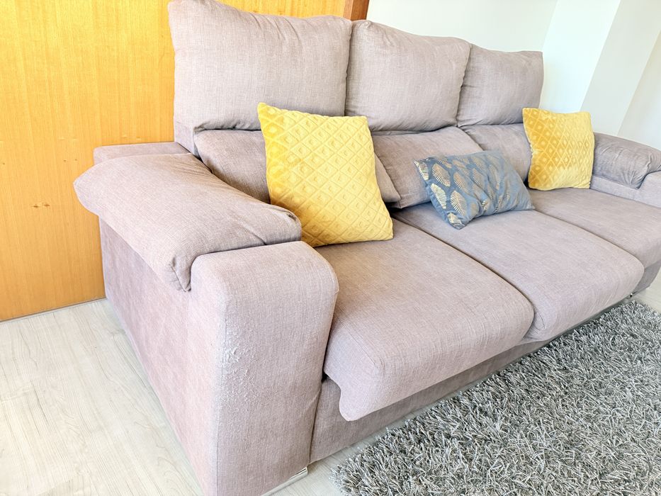 Sofa extensivel com costas reclinaveis