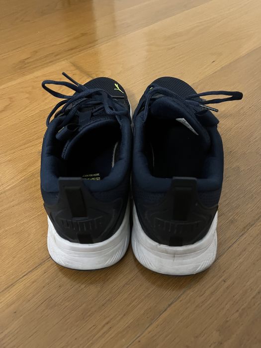 Sapatilhas de treino PUMALITE