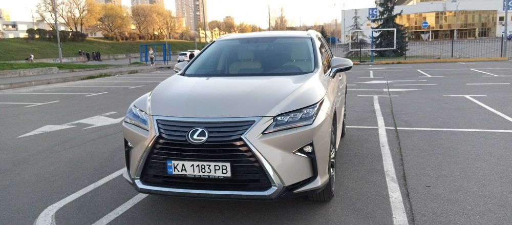 Офіційний Lexus RX 2016