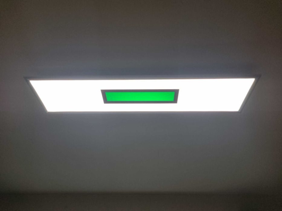 Lampa LED z efektami