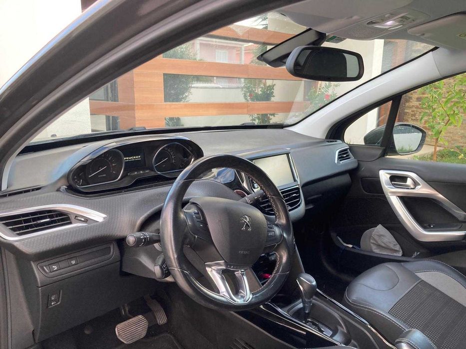 Peugeot 2008- 2019 autom — photo 3